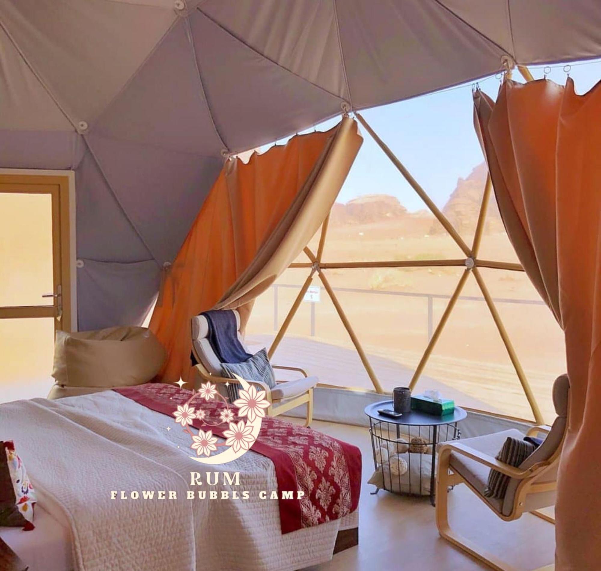 Rum Flower Bubbles Luxury Camp Wadi Rum Eksteriør billede