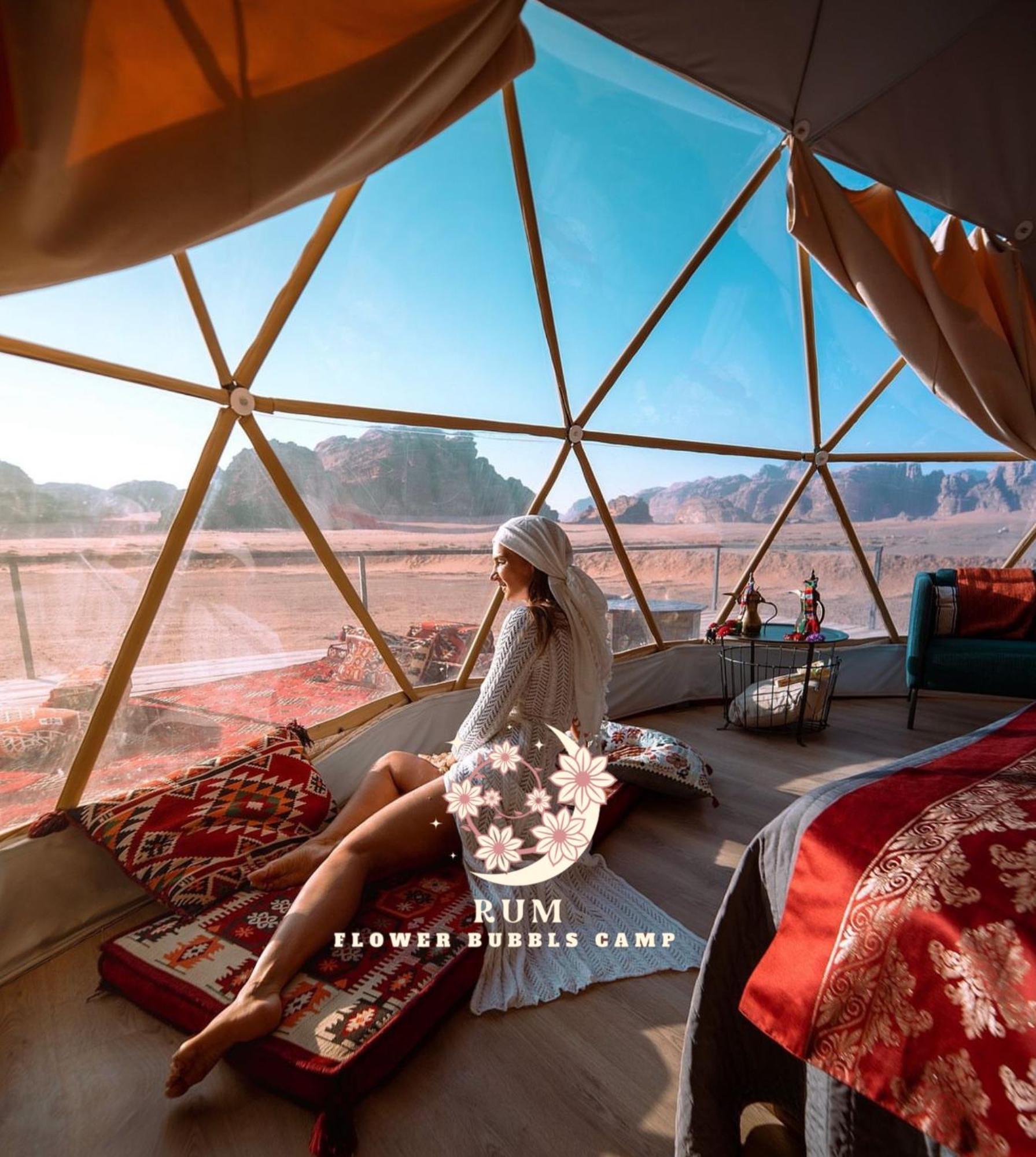 Rum Flower Bubbles Luxury Camp Wadi Rum Eksteriør billede